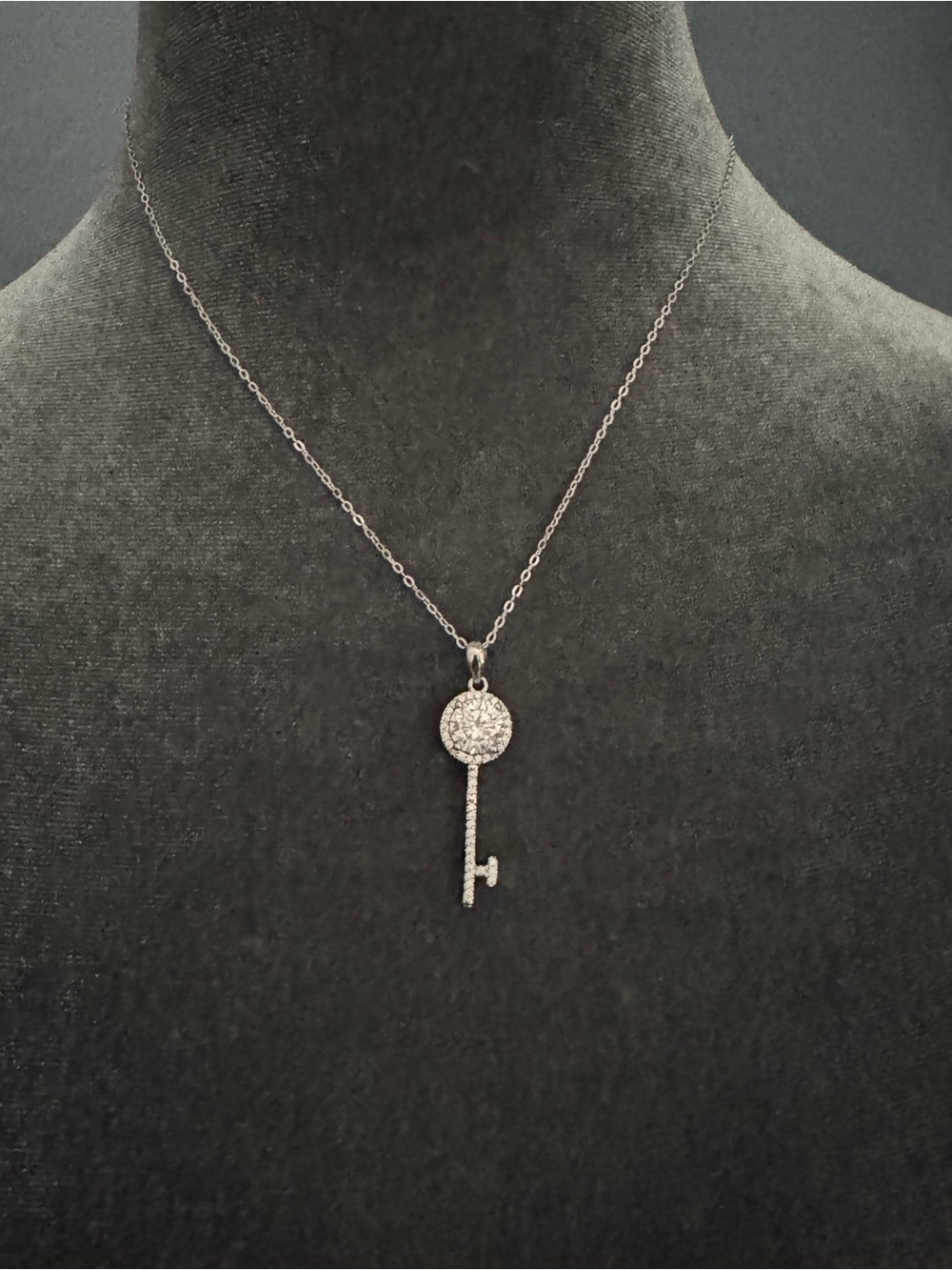 Elegant Silver Key Pendant 2 carat Moissanite Necklace